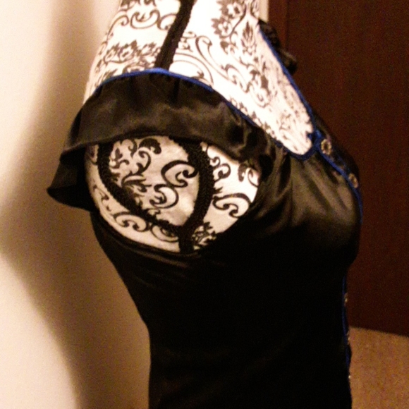 Minuet Black and Blue Pocket Dress - Picture 6 of 8